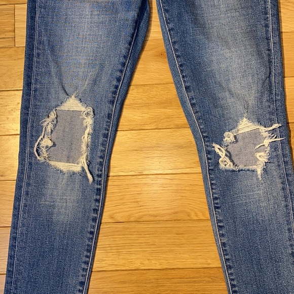 Levi’s 721 high rise skinny jeans ripped knees in medium wash size 26 - Picture 3 of 13